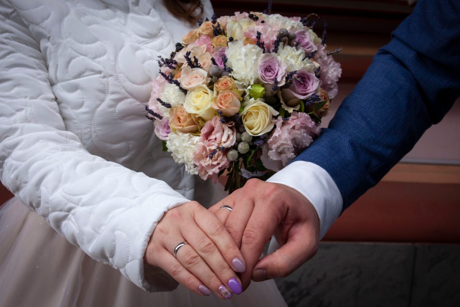 wedding-rings-2023-11-27-05-33-40-utc